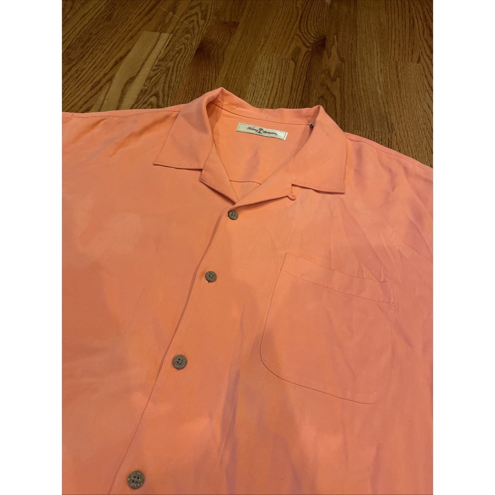 Tommy Bahama Silk Camp Shirt Men's Size XL Coral Salmon Color Button Solid